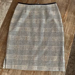 CLASSIQUES ENTIER BLACK/WHITE HOUNDSTOOTH SKIRT